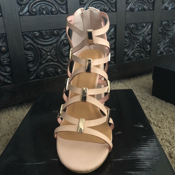 Strappy block heel - Picture 4 of 4